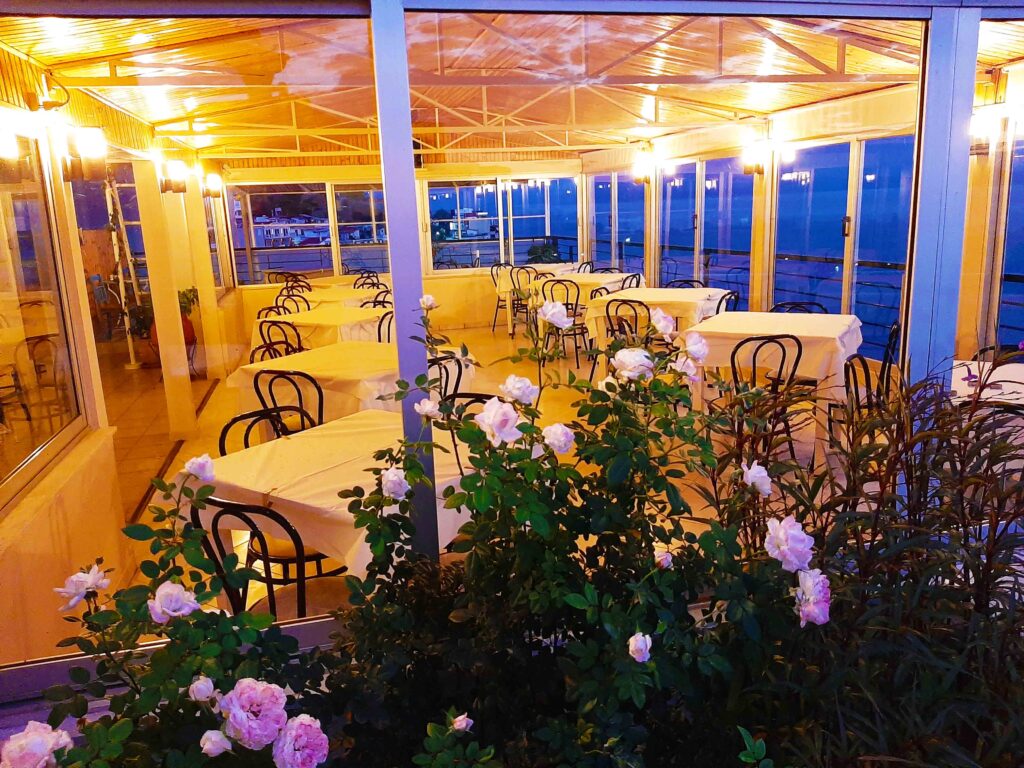 Εστιατόριο Mitho View με πανοραμική θέα